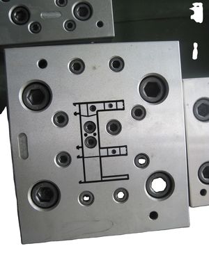 Silber-UPVC-Profilform mit und Elektroplattierung Polstern Oberflächenbehandlungsmöglichkeiten