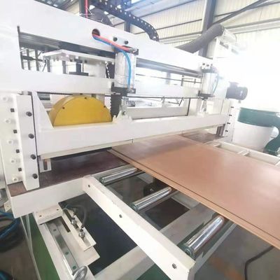 PVC-WPC-Schaumplatten-Extrusionslinie für die Blechproduktion mit nicht anwendbarem Schraub L/D-Verhältnis