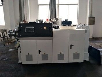 38CrMoALA Schraubenmaterial WPC PVC Wandplatten Profil Extrusionsmaschine Produktionslinie
