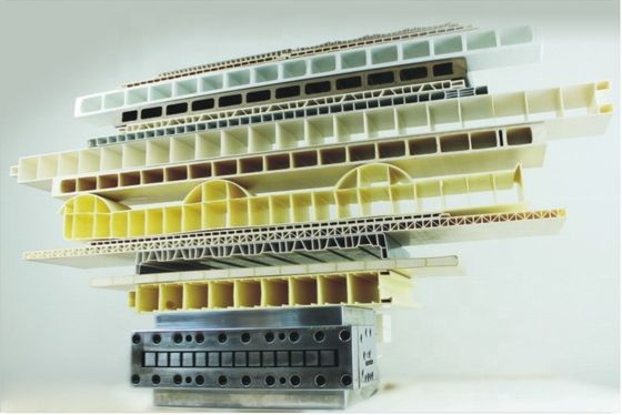 55 kW Leistung Yuhao PVC-Türplatten-Extrusionsmaschine für die Produktion von Pvc-Profilen von SIEMENS