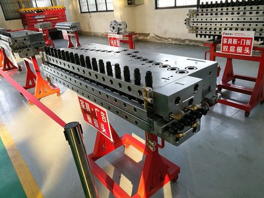 1000 mm Breite P20 Einkanalform für die Herstellung von individuell angepassten Möbelplatten