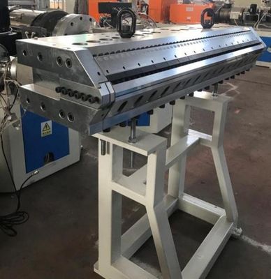 PVC-Dachfliesen-Extrusions-Produktionslinie für die Herstellung von Dachplatten