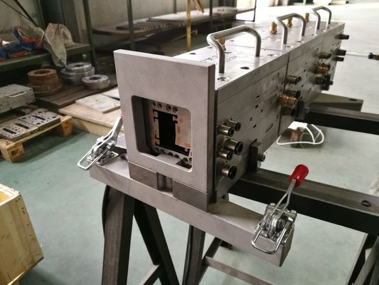 Auftragsfertigung von Eko-Profil-Extrusionsformen für Türen und Fenster aus UPVC