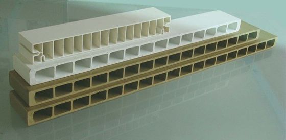 WPC-Blattform für Haushaltsprodukte Breite 1000 mm Formgröße und umweltfreundliche Oberflächen