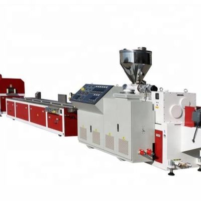 PP Schlüsselfertiges Projekt WPC-Decking-Profil-Extruder-Maschine mit Holzabfalllösung
