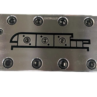 PVC Hilfsprofilform und WPC Holz-Plastik-Türdeckel-Tool mit AutoCAD-Design