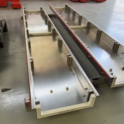 1 Hohlraum-Wasserdichte WPC-Türform aus UPVC-Material für moderne Häuser und Gebäude