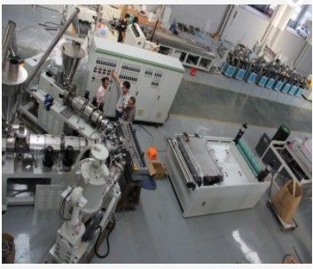 Doppelschrauben-Design PVC-Dachfliesen-Produktionslinie mit 80/156mm Schraubendurchmesser