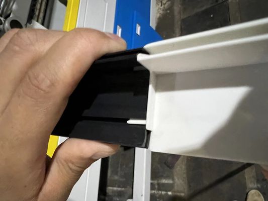 Individuell angepasste UPVC-Rahmenprofil-Plastik-Extrusionsform für die Produktion von Haushaltsprodukten