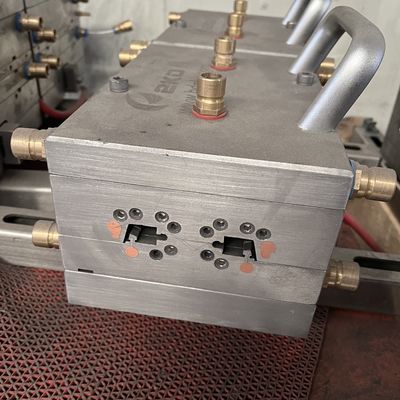 3CR17 Material Haushaltsprodukt-Formen für PVC-Fenster- und Türprofil-Extrusionsformen