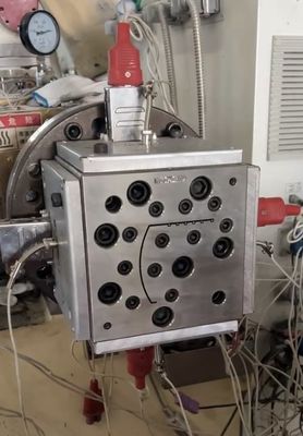 Anpassungswerkzeuge für die Extrusion von Kunststoffprofilen für Fenster und Türen aus UPVC