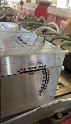 Anpassungswerkzeuge für die Extrusion von Kunststoffprofilen für Fenster und Türen aus UPVC