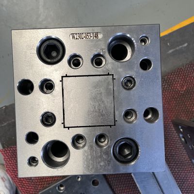 UPVC-Haushaltsprodukt-Formen für die Produktion von PVC-Groove-Senkungen zur Erfüllung der Kundenanforderungen