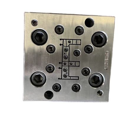 Maßgeschneiderte Größe UPVC Fensterrahmen Form Extrusionslinie mit Elektroplattierung Polieren