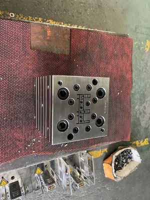 AutoCAD-entworfene Upvc-Rahmenwerkzeuge für Bodenform und Wandplatten