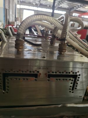 Zwei Hohlräume Silber-Extrusions-Druckform zur Formung von UPVC-Türrahmen und Silberbeschichtung