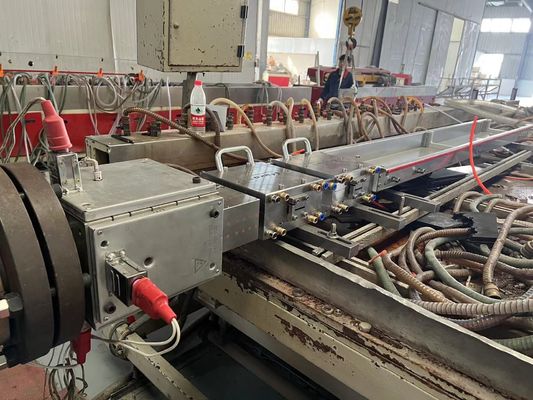 UPVC-Wandplatten-Extrusionsform am besten für langlebige und modische Konstruktion