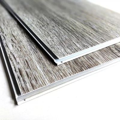 Chinesische SPC-Boden-Extrusionslinie mit 3CR17-Formmodus und Extrusionsform