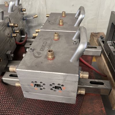 Extrusionsform für Decking aus Holz Verbundfenster Türdecken Asa Pc Pe Upvc Profil