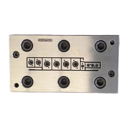 Genaue PVC WPC Silber Türrahmen Profil Extrusionsform für Kunststoff-Formen Bedürfnisse