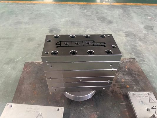 1 Form Kavität PVC Hilfsprofil Tür und WPC Holz Kunststoff Türdeckel Rahmen Form