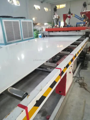 Individuelle Extrusionsformen für PVC-Schaumbänder für die Herstellung von Profilfenster-Türplatten
