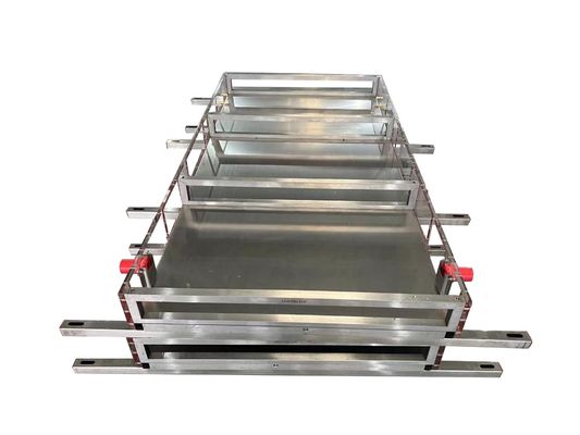 Plastikform für PVC-Plastikprofile Extrusions-Produktionslinie für Skirting-Basisplatten