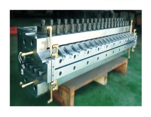 CAD-entworfene elektrische Heizung PVC-Schaumplattenblatt-Extrusionsform mit doppelter Manifold