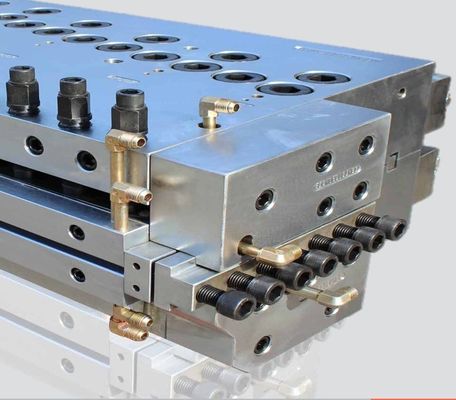 CAD-entworfene elektrische Heizung PVC-Schaumplattenblatt-Extrusionsform mit doppelter Manifold