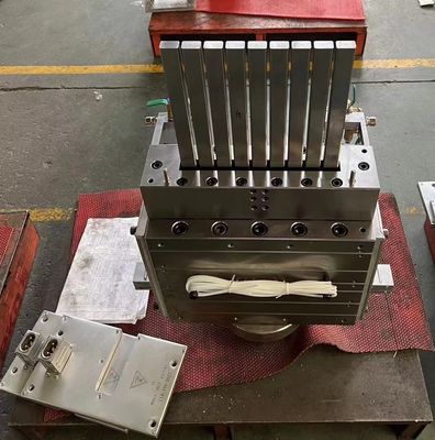 Außenplattenform für PE Silberholz Kunststoff Extrusion von Decking Boden und Tür
