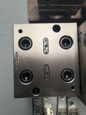 60er UPVC Fensterprofil Extrusionsform Werkzeugvorlage für individuelle Größe