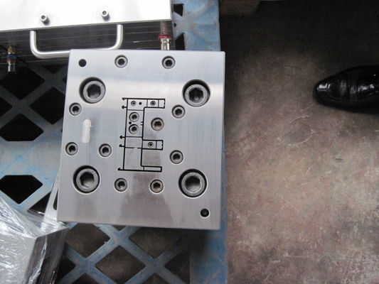 Individuelle Extrusionsform für PVC-Profile mit Oberflächenbehandlung