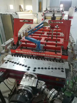 20-40 mm Dicke WPC-Blatt-Extrusionsform mit Doppelfalttechnologie