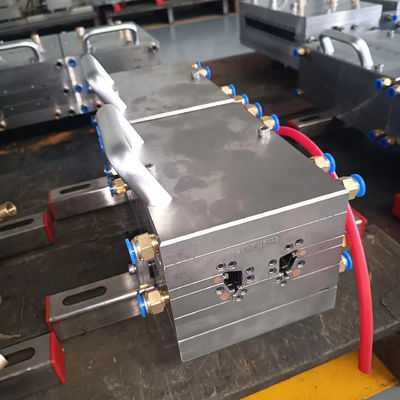 Vielseitige Silber-Kunststoff-Druckform für die PVC-Extrusion von Fenster- und Türprofilen