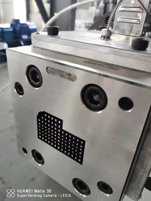 Erweiterte Extrusionsform für Fenster- und Türprofile aus PVC