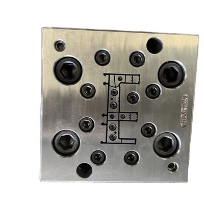 Extrusionsform für PVC-Fensterprofil