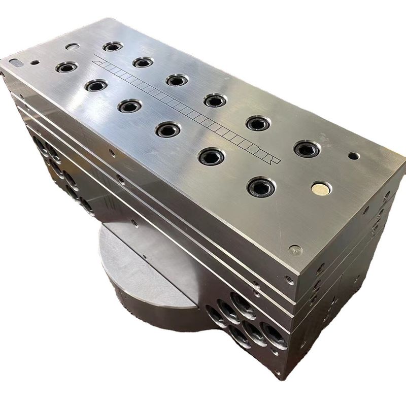 Schimmelform für die Extrusion von PVC-Fensterprofilen in Silberfarbe